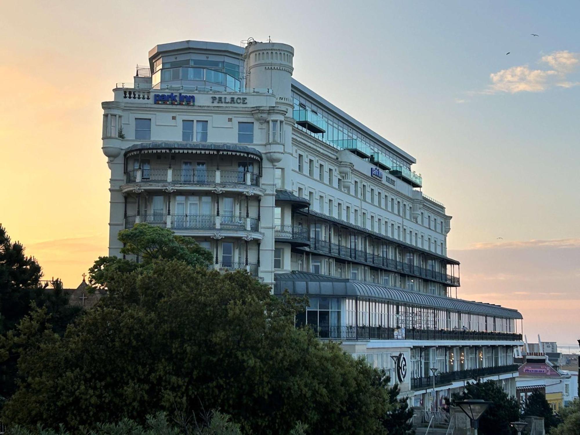 Park Inn By Radisson Palace Southend-on-Sea Kültér fotó